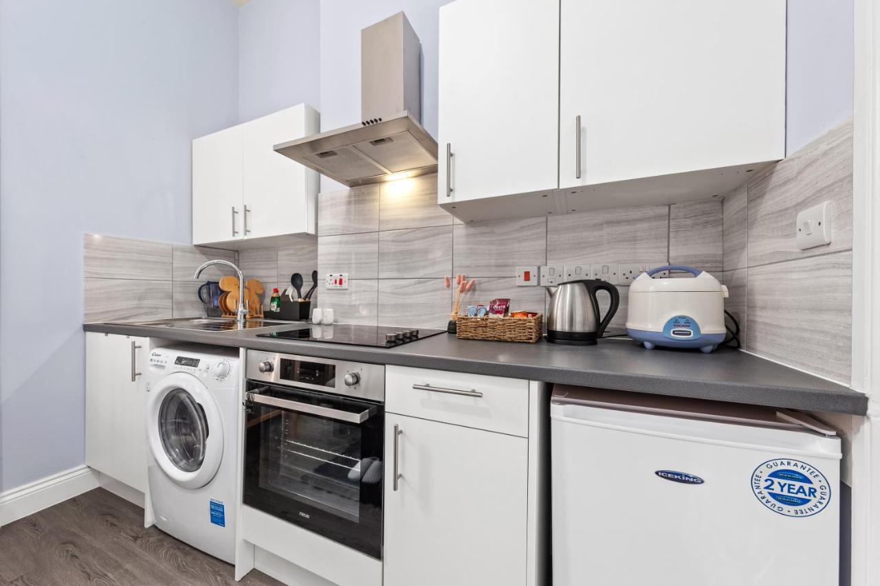 Olympia Kensington Stay Studio London Bagian luar foto